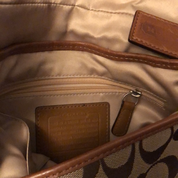 Coach Purse Excellent Condition!! - Picture 4 of 4